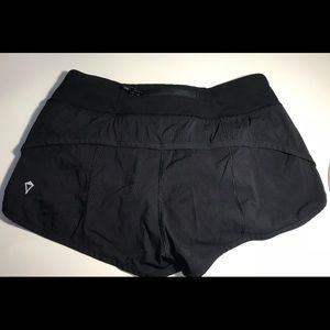 Black ivivva running shorts